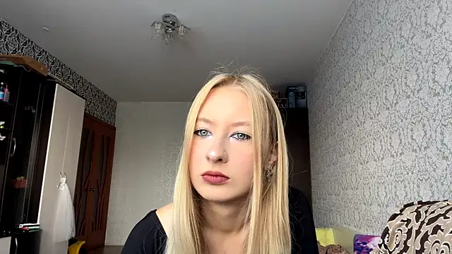 LynneVanbebber online show from August 4, 2026, 8:17 am