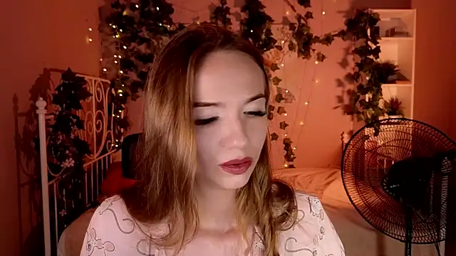 Snapshot of Cutie__Kitty chatting on August 5, 2026, 12:19 pm Cutie Kitty online show from August 5, 2026, 12:19 pm