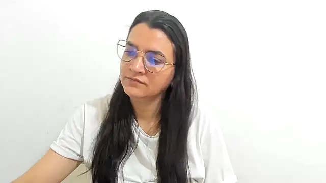 MARILYN GARCIA online show from September 29, 2025, 1:38 pm