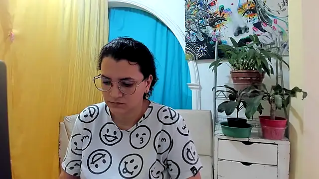 MARILYN GARCIA online show from July 16, 2026, 9:54 pm