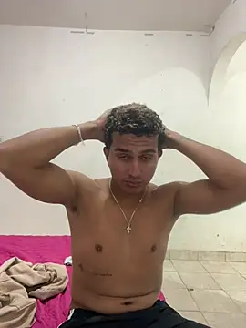 ianruiz0 online show from August 6, 2026, 12:34 am