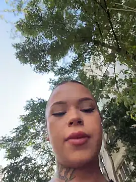 Snapshot of nickybenzz chatting on August 6, 2026, 3:14 pm nickybenzz online show from August 6, 2026, 3:14 pm