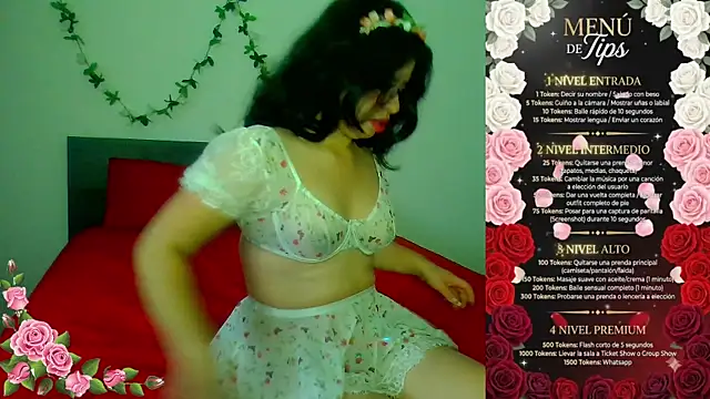 Snapshot of Emmily_Tulip chatting on August 6, 2026, 12:07 pm Emmily Tulip online show from August 6, 2026, 12:07 pm