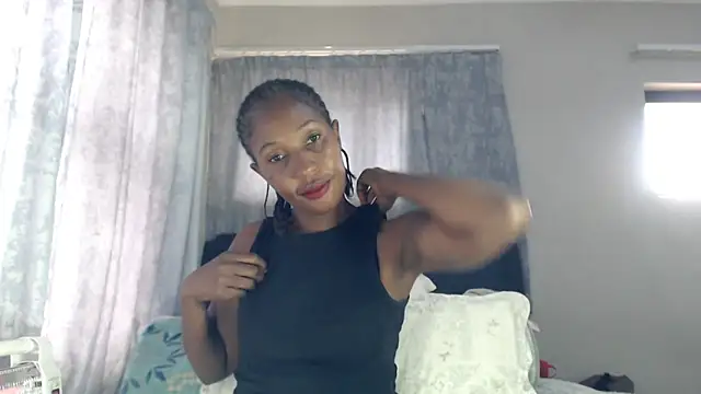 leanna23 online show from April 23, 2026, 1:02 pm