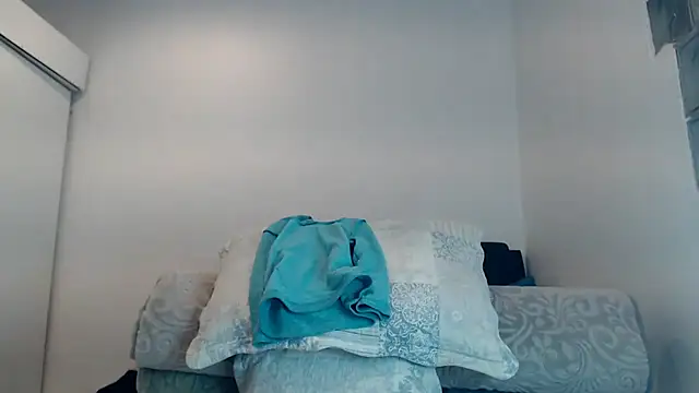 leanna23 online show from June 14, 2026, 3:19 am