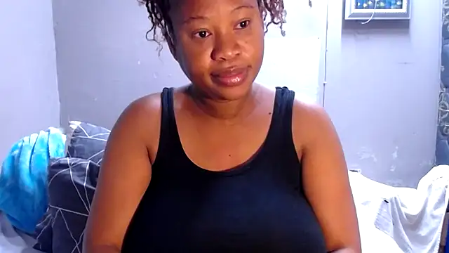 Snapshot of BigAreola26 chatting on October 12, 2025, 4:11 am BigAreola26 online show from October 12, 2025, 4:11 am