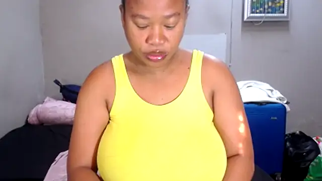 Snapshot of BigAreola26 chatting on February 26, 2026, 6:45 am BigAreola26 online show from February 26, 2026, 6:45 am