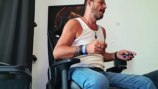 ChrisKox online show from August 3, 2026, 9:15 am