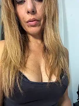 Snapshot of sexylenia chatting on July 28, 2026, 9:36 pm sexylenia online show from July 28, 2026, 9:36 pm