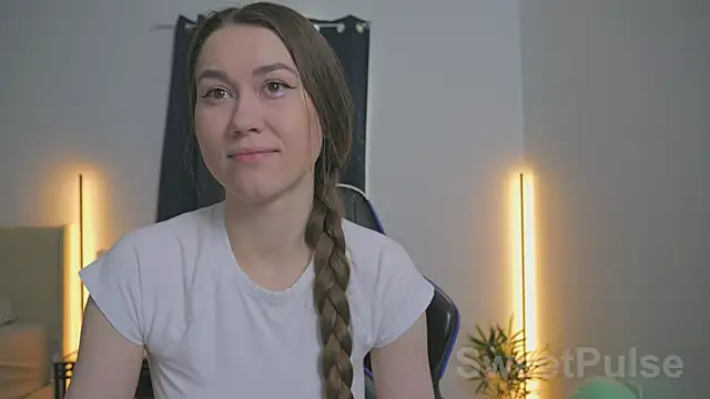 SweetPulse online show from December 5, 2025, 4:36 pm