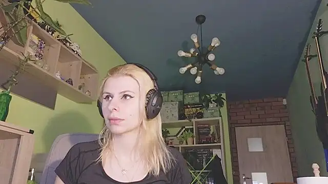 karmija online show from February 4, 2025, 1:48 pm