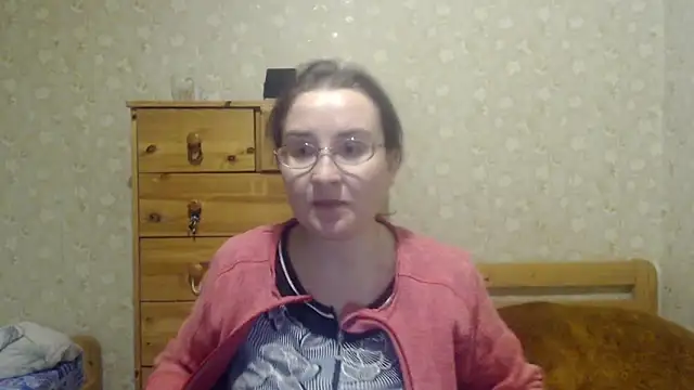 Snapshot of Smart_Rose chatting on February 6, 2025, 5:19 pm Smart Rose online show from February 6, 2025, 5:19 pm