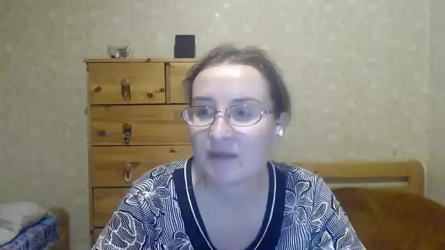 Snapshot of Smart_Rose chatting on February 12, 2025, 5:16 pm Smart Rose online show from February 12, 2025, 5:16 pm