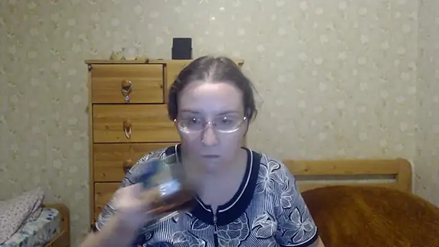 Snapshot of Smart_Rose chatting on March 3, 2025, 7:49 pm Smart Rose online show from March 3, 2025, 7:49 pm