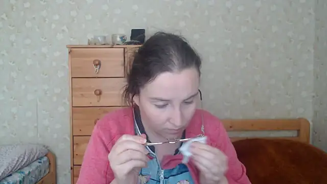 Snapshot of Smart_Rose chatting on March 13, 2025, 12:35 pm Smart Rose online show from March 13, 2025, 12:35 pm