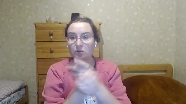 Snapshot of Smart_Rose chatting on March 17, 2025, 8:51 pm Smart Rose online show from March 17, 2025, 8:51 pm