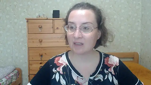 Snapshot of Smart_Rose chatting on September 9, 2025, 1:21 pm Smart Rose online show from September 9, 2025, 1:21 pm