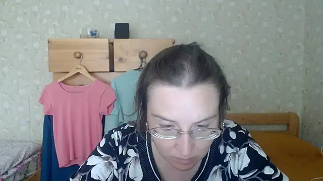 Snapshot of Smart_Rose chatting on September 11, 2025, 12:05 pm Smart Rose online show from September 11, 2025, 12:05 pm