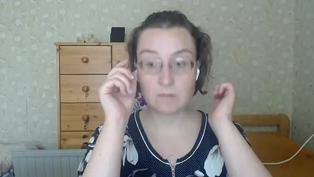 Snapshot of Smart_Rose chatting on September 13, 2025, 10:48 am Smart Rose online show from September 13, 2025, 10:48 am