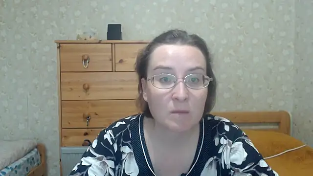 Snapshot of Smart_Rose chatting on September 16, 2025, 2:18 pm Smart Rose online show from September 16, 2025, 2:18 pm