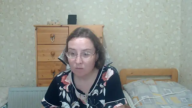 Snapshot of Smart_Rose chatting on September 19, 2025, 12:39 pm Smart Rose online show from September 19, 2025, 12:39 pm