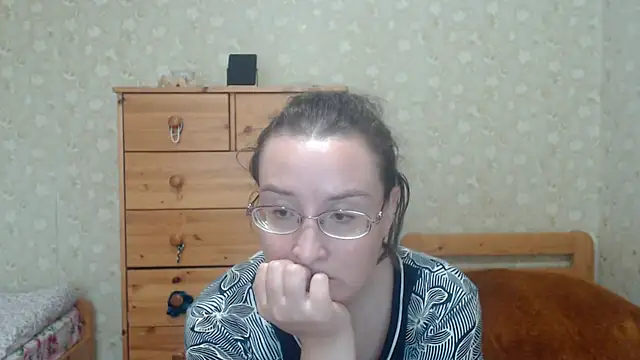 Snapshot of Smart_Rose chatting on September 27, 2025, 12:32 pm Smart Rose online show from September 27, 2025, 12:32 pm