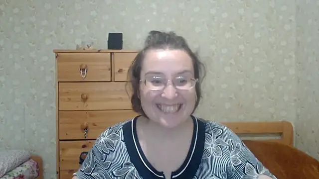 Snapshot of Smart_Rose chatting on September 29, 2025, 2:11 pm Smart Rose online show from September 29, 2025, 2:11 pm