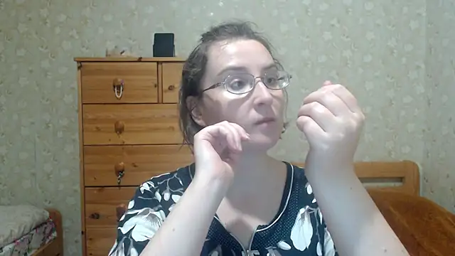 Snapshot of Smart_Rose chatting on October 7, 2025, 5:21 pm Smart Rose online show from October 7, 2025, 5:21 pm