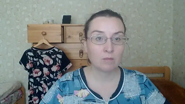 Snapshot of Smart_Rose chatting on November 1, 2025, 11:01 am Smart Rose online show from November 1, 2025, 11:01 am