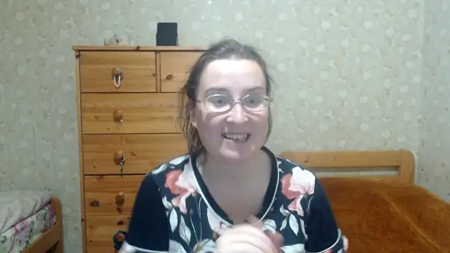 Snapshot of Smart_Rose chatting on November 6, 2025, 1:56 pm Smart Rose online show from November 6, 2025, 1:56 pm