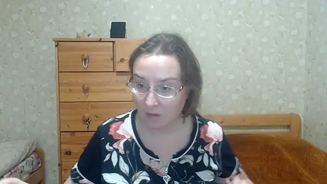 Snapshot of Smart_Rose chatting on November 7, 2025, 12:05 pm Smart Rose online show from November 7, 2025, 12:05 pm