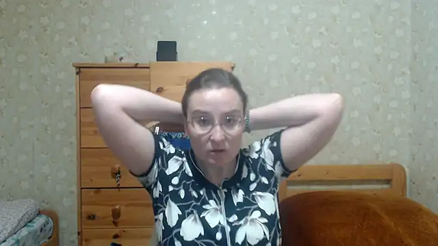 Snapshot of Smart_Rose chatting on November 9, 2025, 2:15 pm Smart Rose online show from November 9, 2025, 2:15 pm