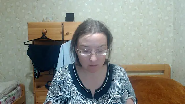 Smart Rose online show from December 17, 2025, 4:57 pm