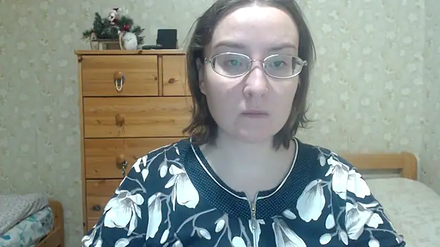 Smart Rose online show from February 2, 2026, 8:29 pm