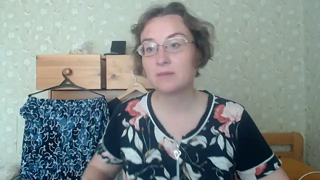 Smart Rose online show from June 21, 2026, 4:48 am