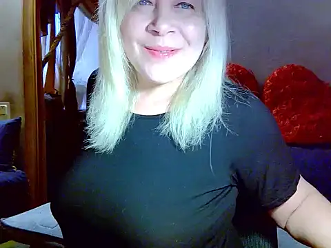 AgoniA7 online show from April 26, 2026, 3:32 pm