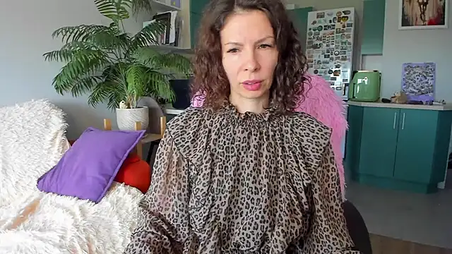 Snapshot of ChristinaGlory chatting on June 4, 2026, 7:25 am ChristinaGlory online show from June 4, 2026, 7:25 am