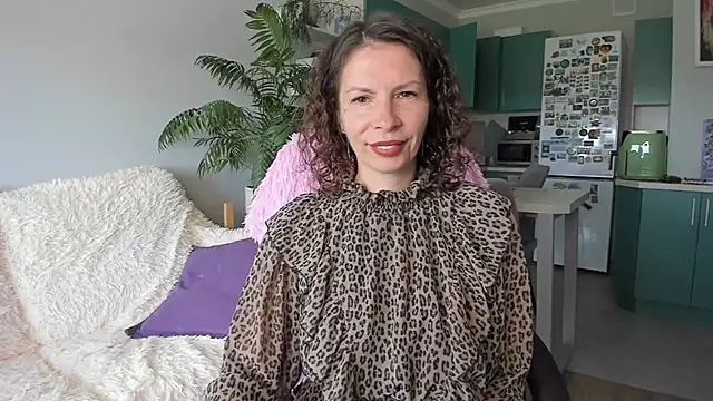 Snapshot of ChristinaGlory chatting on June 19, 2026, 7:01 am ChristinaGlory online show from June 19, 2026, 7:01 am