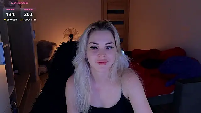 MilanaOmg online show from June 25, 2026, 6:01 pm