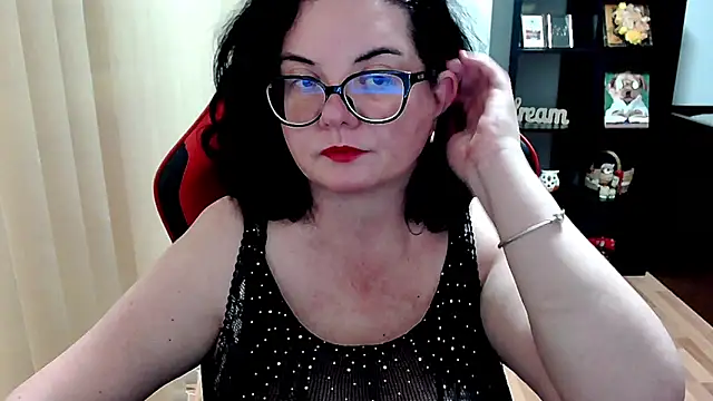 MissTroublle online show from May 15, 2026, 10:33 am