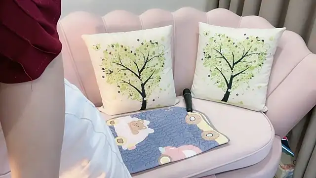 Meilian2021 online show from February 24, 2025, 4:49 am