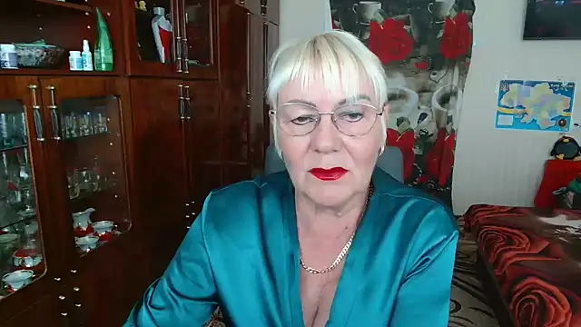 JenaCheim online show from May 16, 2026, 6:43 am