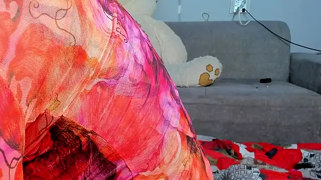 Snapshot of SandraGoldstein chatting on March 8, 2025, 11:28 pm SandraGoldstein online show from March 8, 2025, 11:28 pm