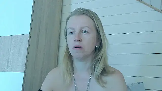 Snapshot of I_AM_MILF chatting on July 29, 2026, 6:44 am I AM MILF online show from July 29, 2026, 6:44 am