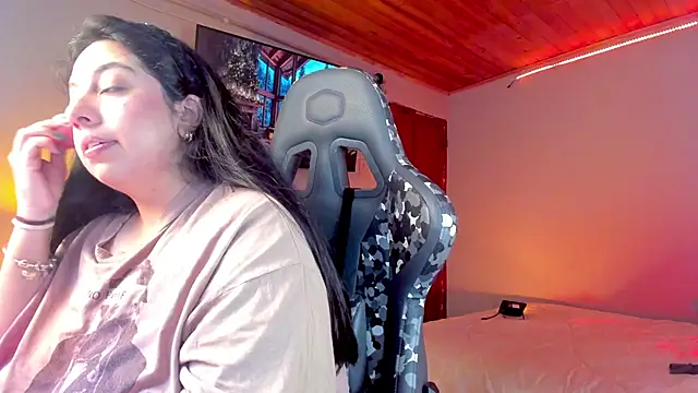 Snapshot of coraline_latin chatting on January 3, 2025, 9:47 pm coraline latin online show from January 3, 2025, 9:47 pm