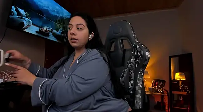 Snapshot of coraline_latin chatting on February 15, 2025, 9:37 pm coraline latin online show from February 15, 2025, 9:37 pm