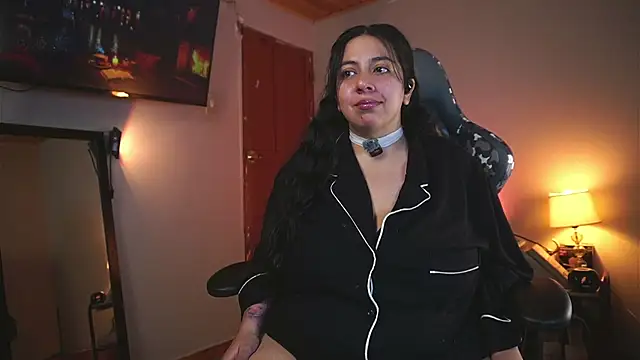 Snapshot of coraline_latin chatting on May 10, 2026, 12:49 am coraline latin online show from May 10, 2026, 12:49 am