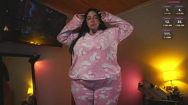 Snapshot of coraline_latin chatting on July 26, 2026, 10:38 pm coraline latin online show from July 26, 2026, 10:38 pm