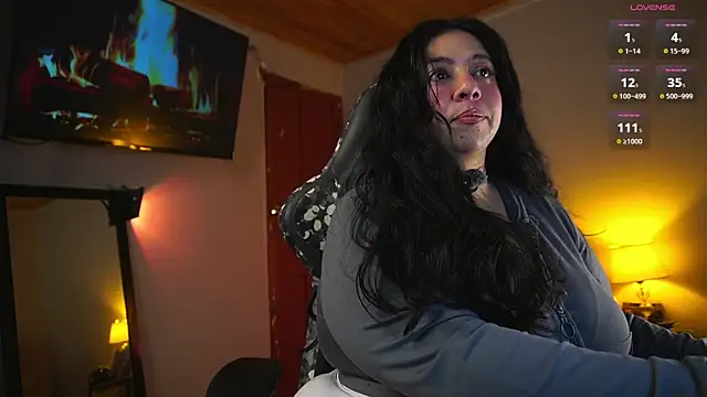 Snapshot of coraline_latin chatting on August 1, 2026, 11:25 pm coraline latin online show from August 1, 2026, 11:25 pm