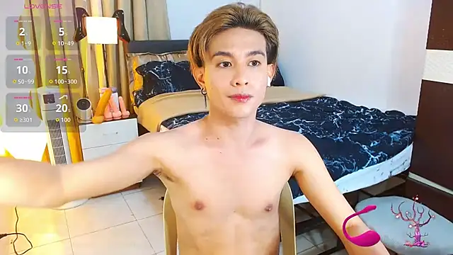 Snapshot of WildestTwink chatting on June 23, 2026, 5:44 pm WildestTwink online show from June 23, 2026, 5:44 pm